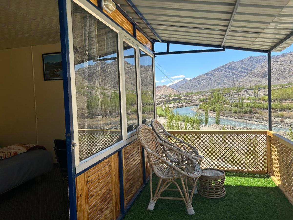 Hotel Neryok'S Indus View Chimre Exterior foto