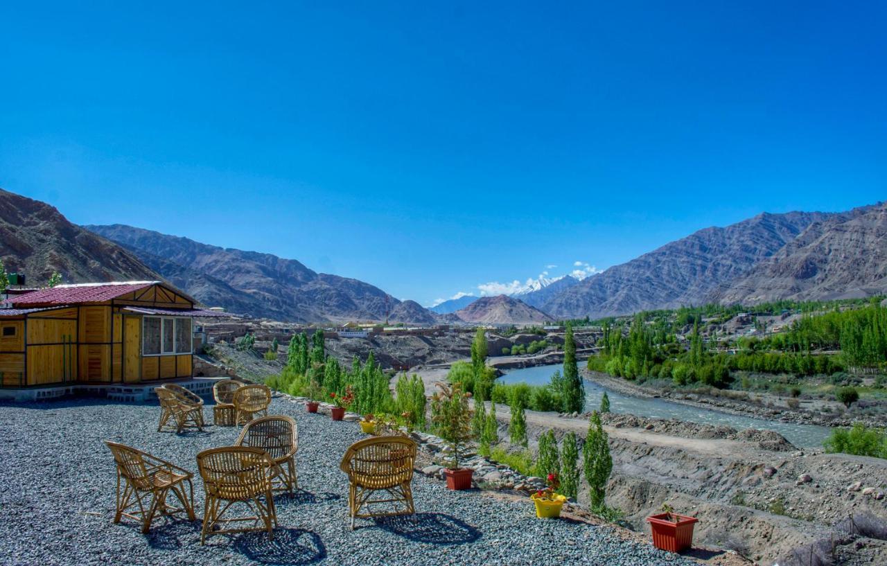 Hotel Neryok'S Indus View Chimre Exterior foto